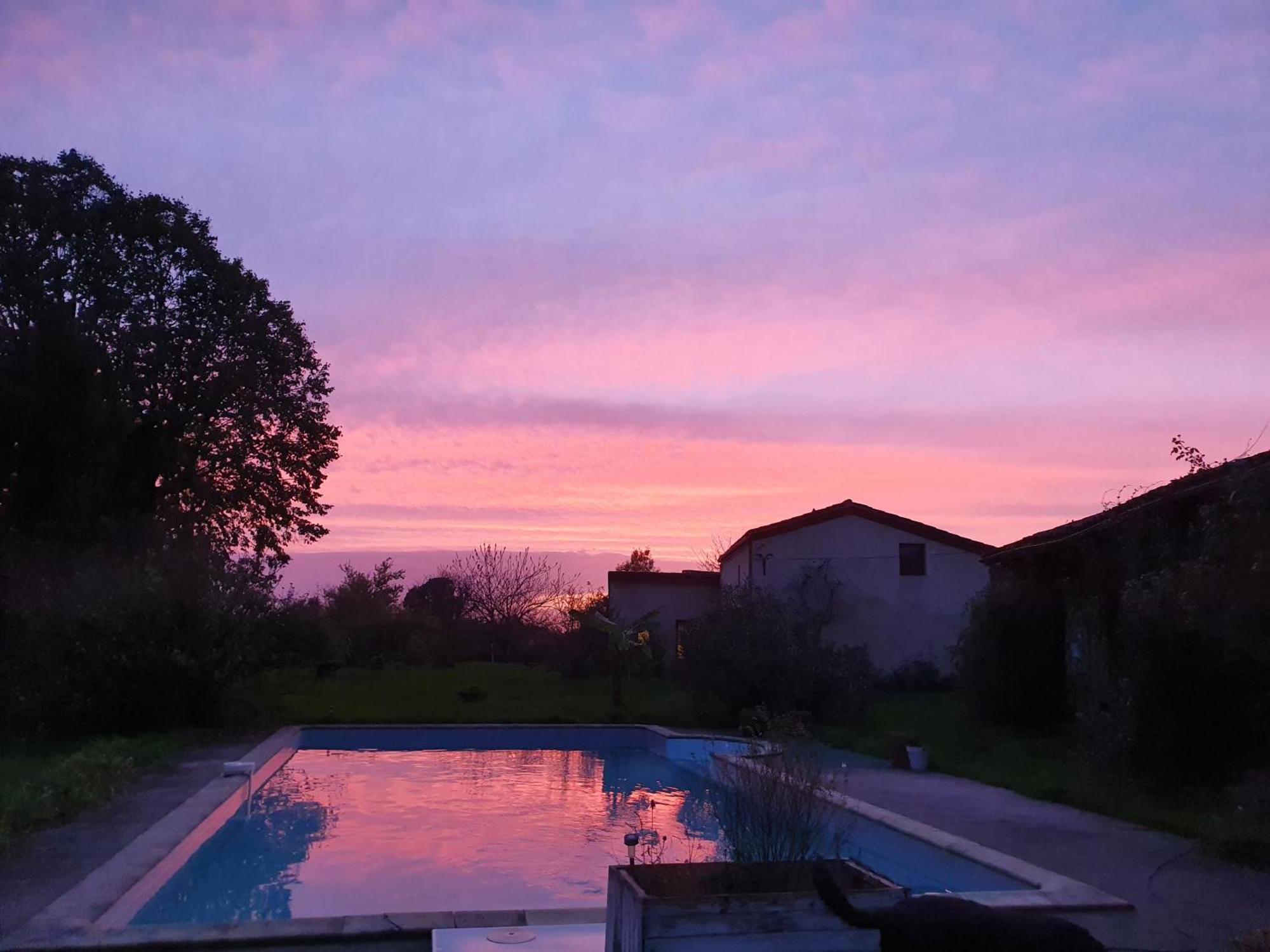 Bed and Breakfast Clos de la source à Saint-Martin-du-Bois  Extérieur photo